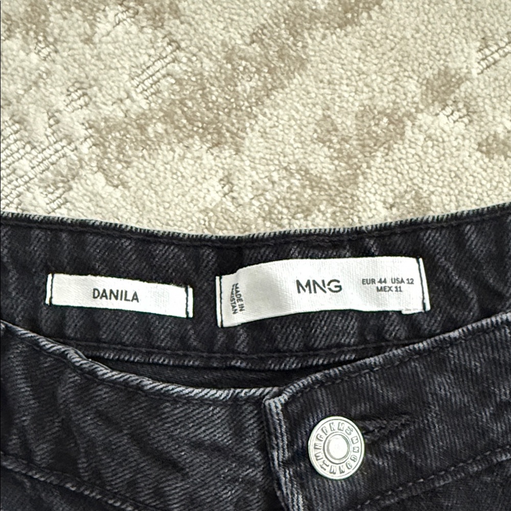 Mango Danila High-Rise Wide-Leg Black Jeans Size 12. Excellent condition - Picture 2 of 6